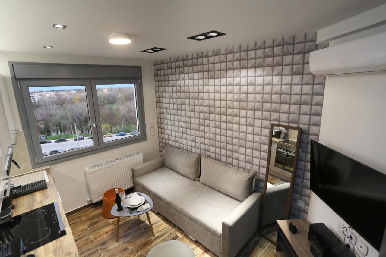 La Larissa Luxury Apartments Dafne ภายนอก รูปภาพ