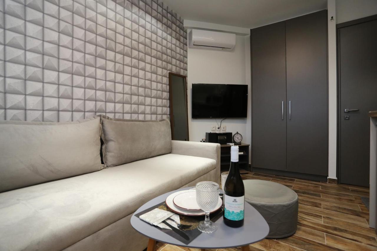 La Larissa Luxury Apartments Dafne ภายนอก รูปภาพ